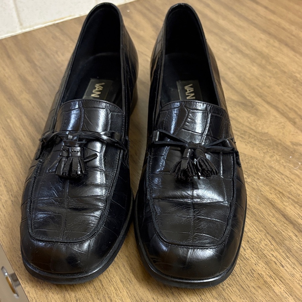 Vaneli Women's Black Tassel Loafers